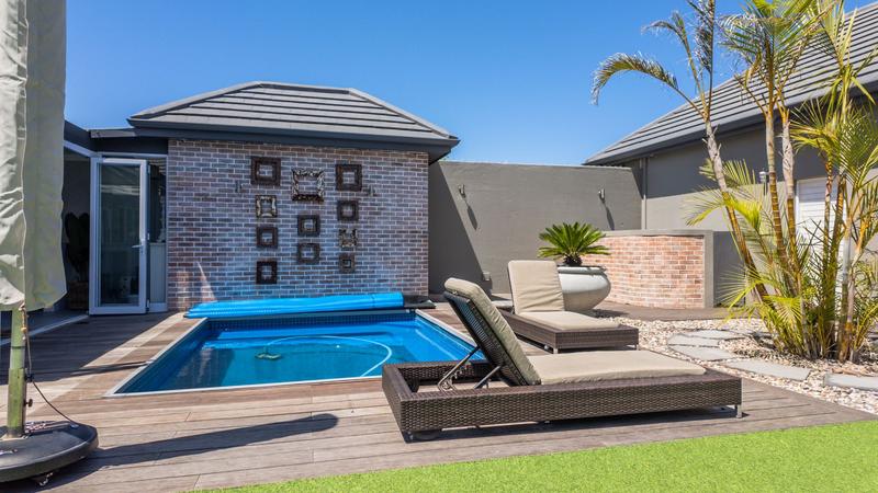 5 Bedroom Property for Sale in Num Num Cape Estate Western Cape